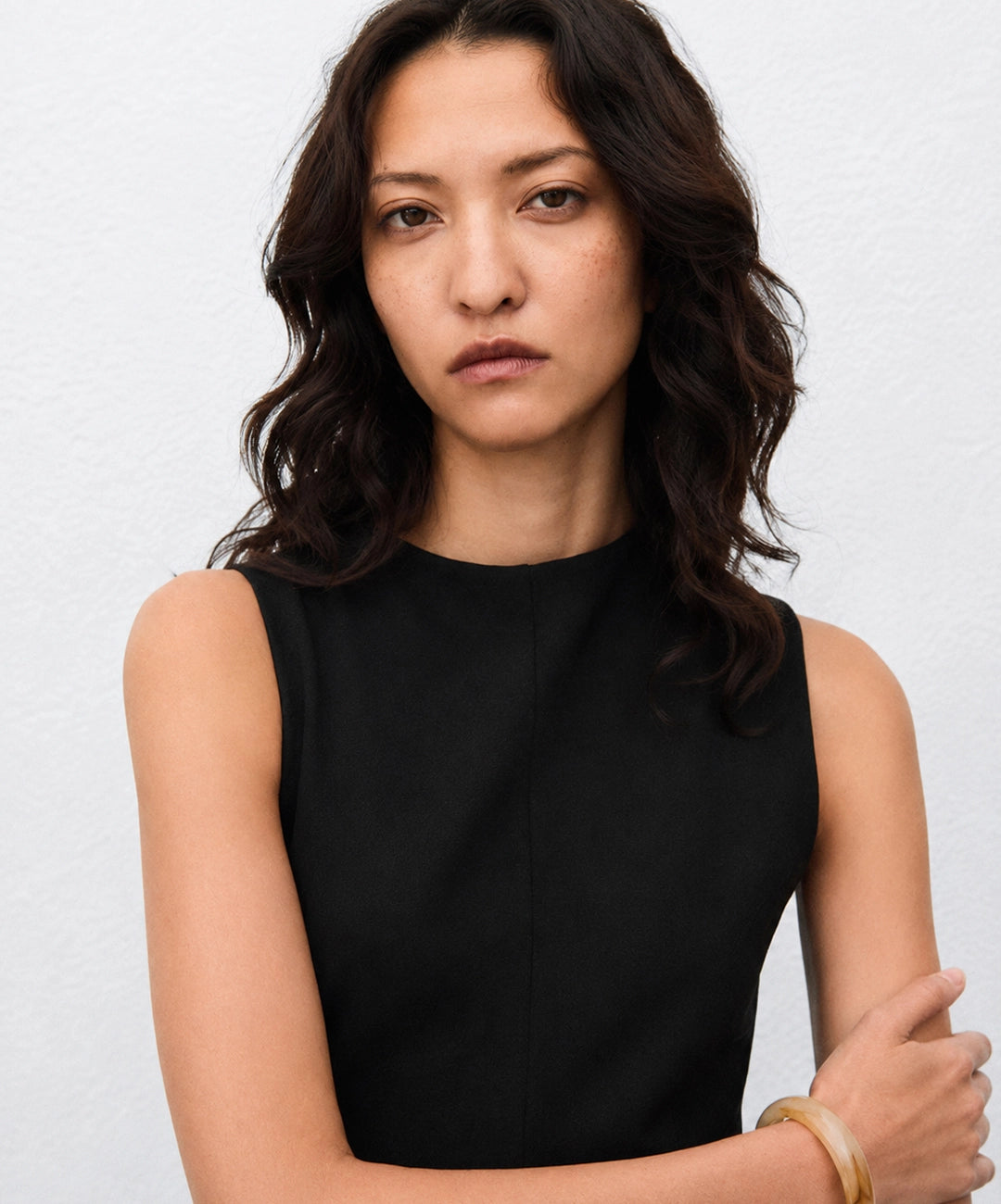 Elegant Sleeveless Midi Dress